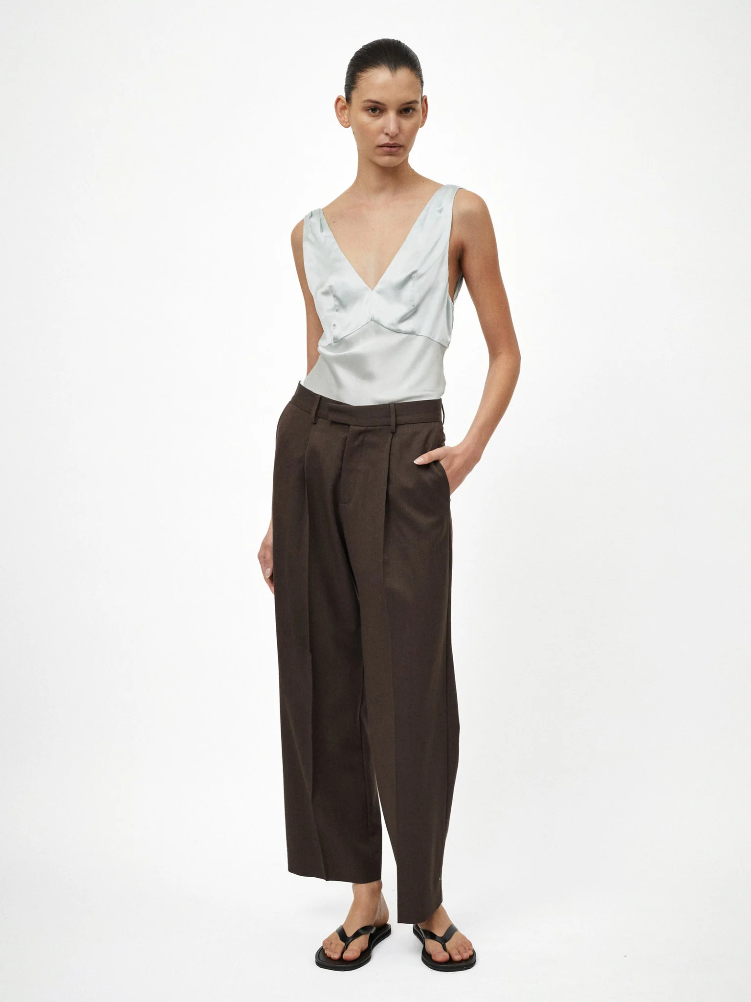 BEARE PARK Relaxed Pleat Trouser Chocolate