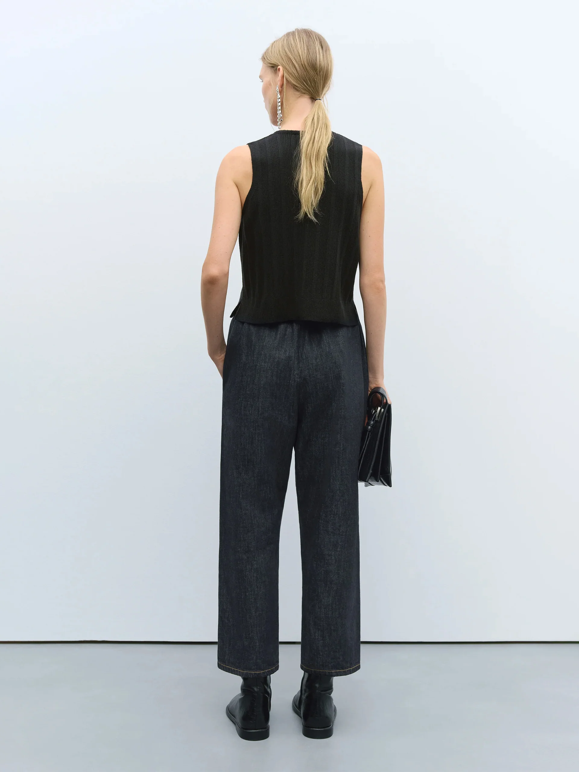 CORDERA Merino Wool Ribbed Waistcoat Black - Image 5