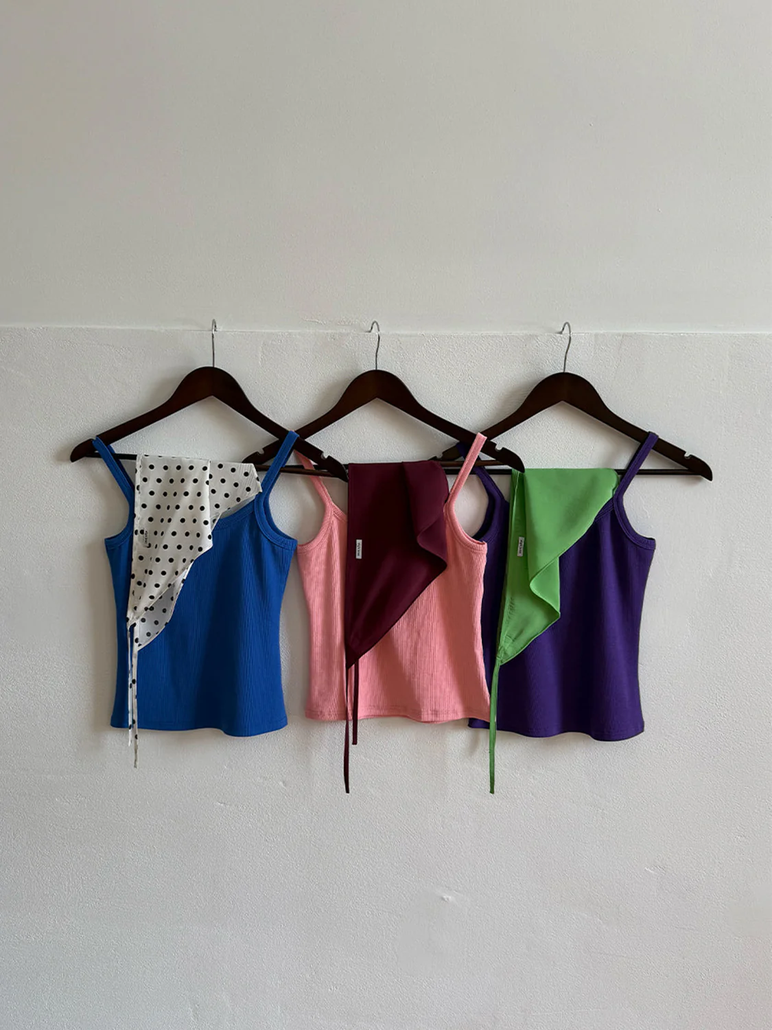 Olga Joan Ribbed Singlet Cobalto - Image 5