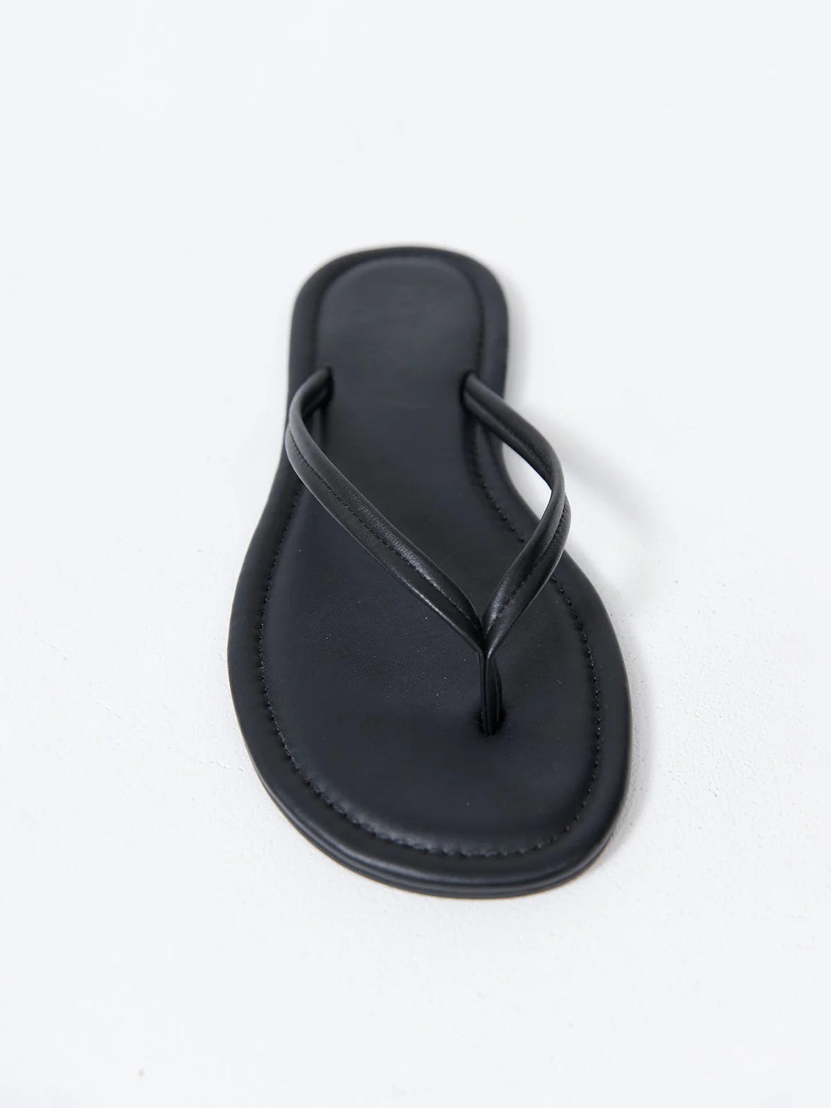 St Agni Thong Detail Slide Black - Image 3