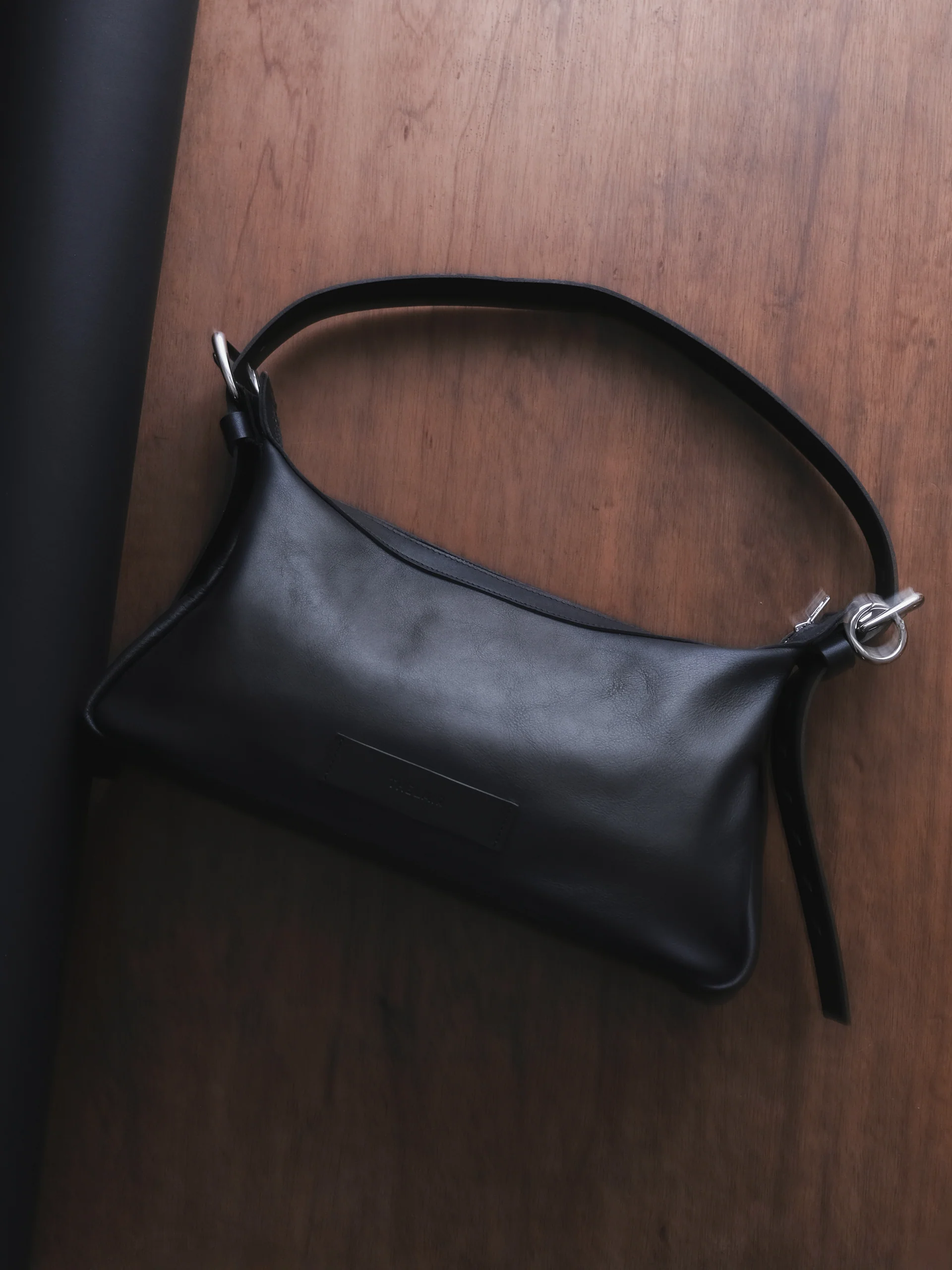 The Lair Gwen Handbag Large Black - Image 2